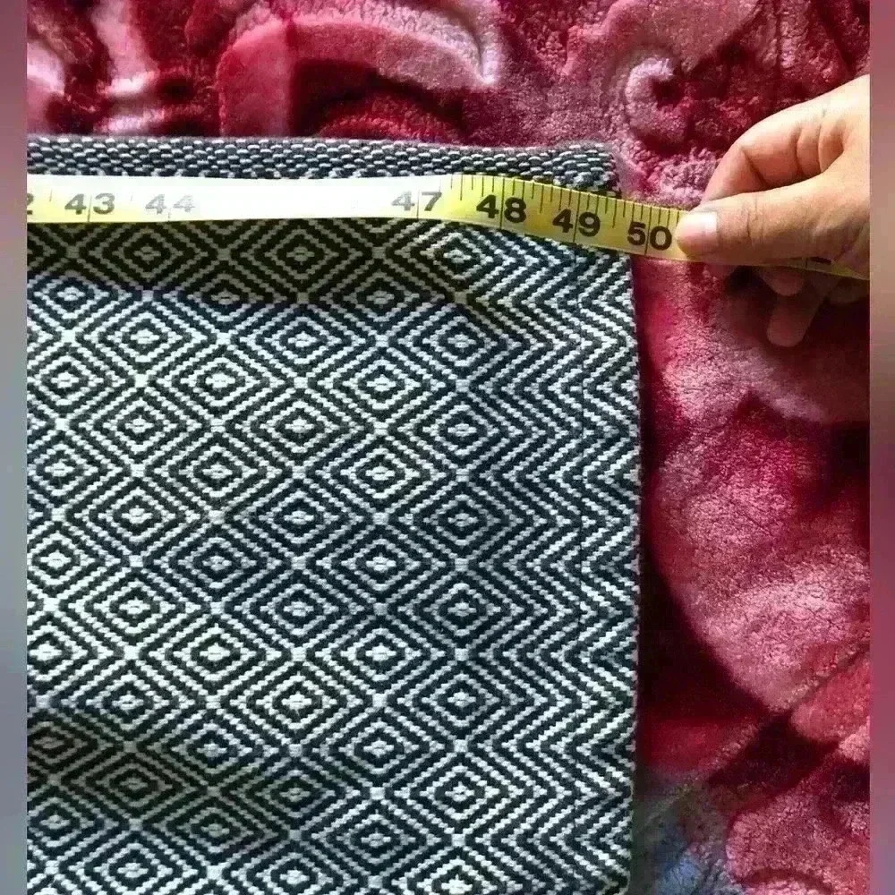 Table runner black and white geometrical cotton thick see measurements